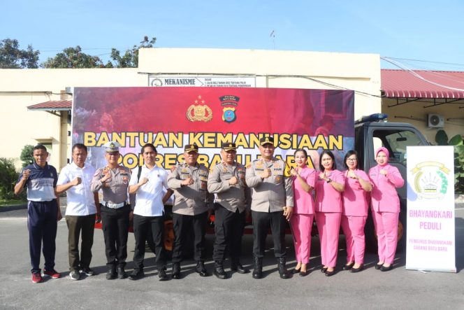 
					Kapolres Batubara Pelepasan Bantuan Kemanusiaan Tahap II Ke Kabupaten Langkat