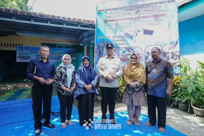 
					Bupati Baharuddin Tinjau Langsung Pelayanan Kesehatan Hewan Keliling.