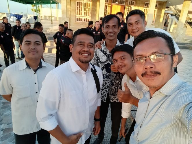 
					Usai Bertemu Wapres Gibran, AMPERA Sampaikan Aspirasi Rakyat Nias ke Gubernur Bobby